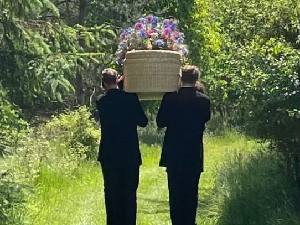 Natuurbegraafplaats in Laude